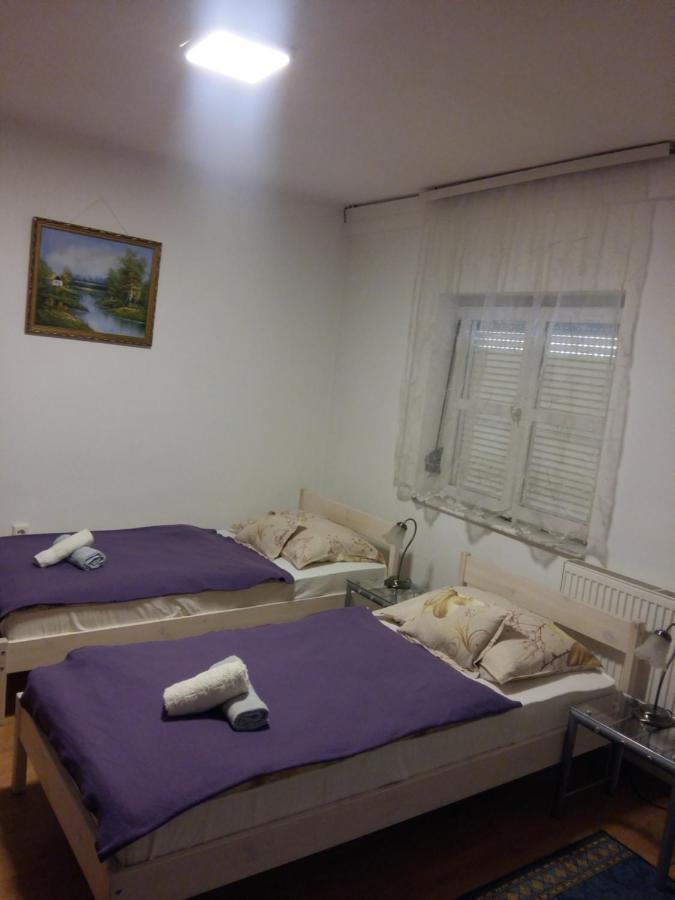 Bed and Breakfast Retro Panzió Pécs Exterior foto