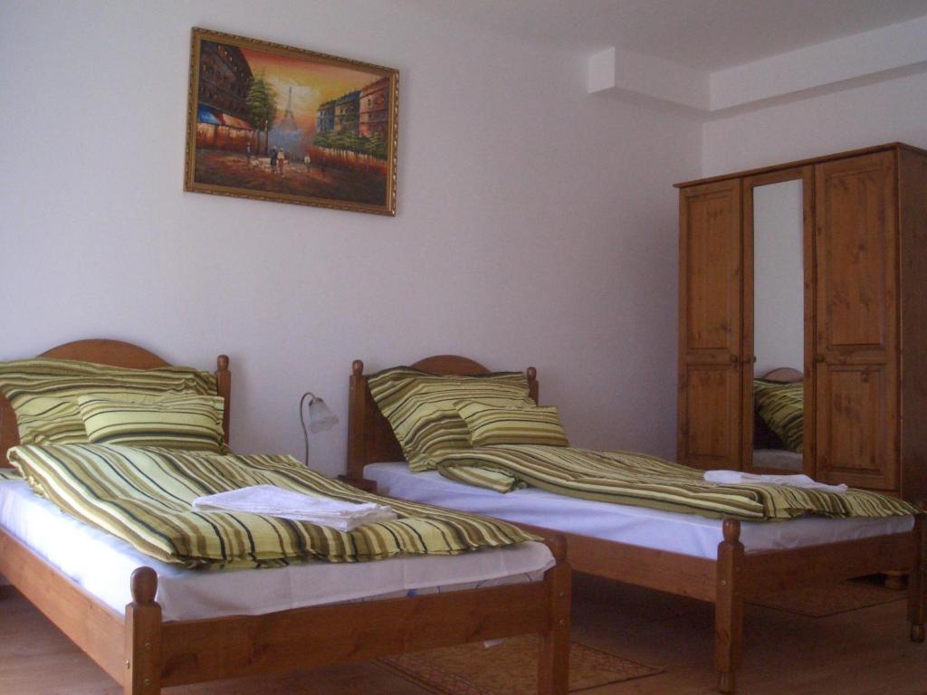 Bed and Breakfast Retro Panzió Pécs Habitación foto